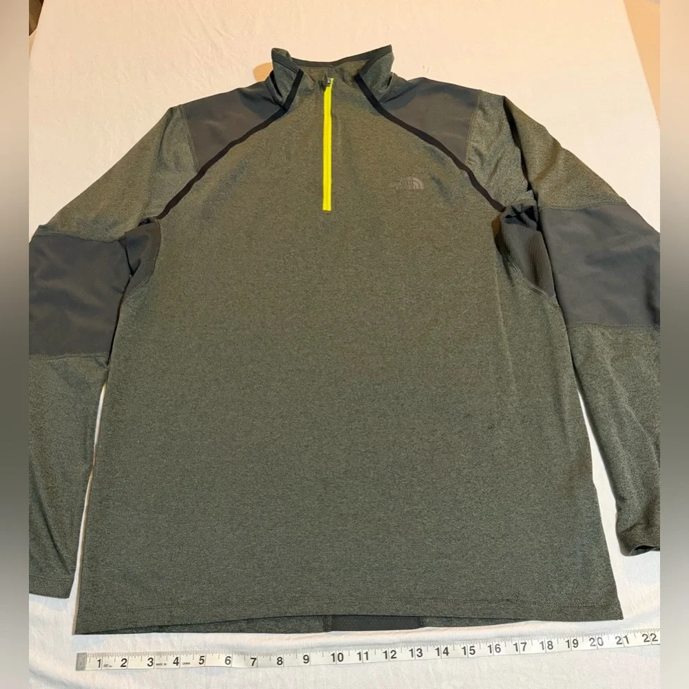The North Face Men's‎ Flash Dry Quarter 1/4 Zip Size Large